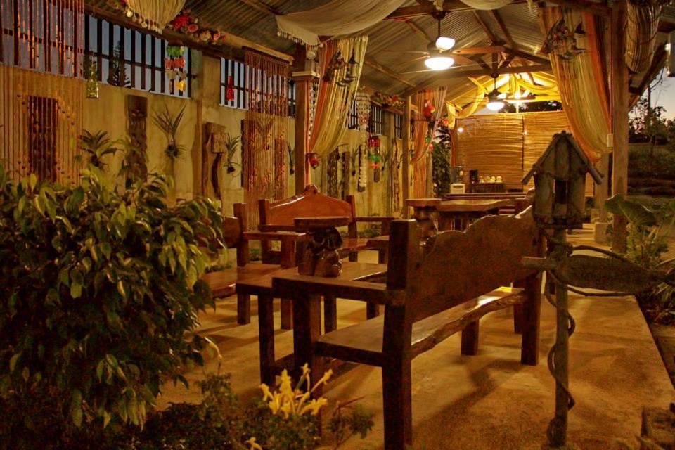 Lazea Tagaytay Inn Tagaytay City Bagian luar foto